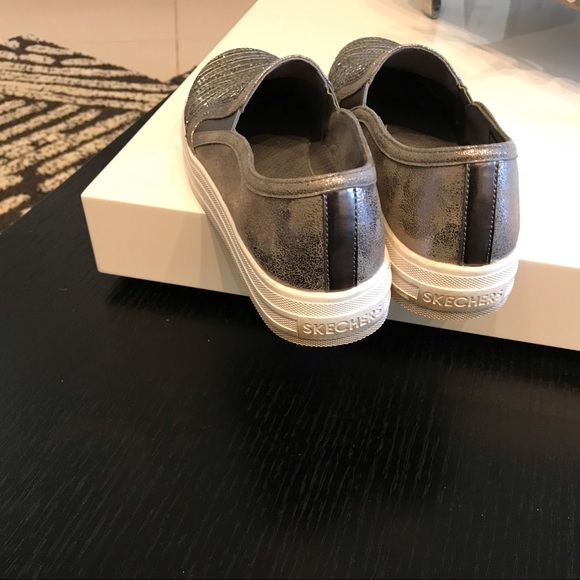 Skecher Street Air-Cooled memory foam shoes - Picture 4 of 6